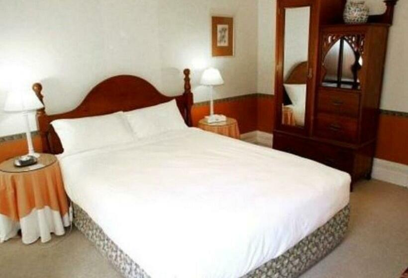 בית מלון כפרי Jenolan Caves House