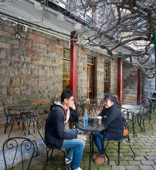בית מלון כפרי Jenolan Caves House