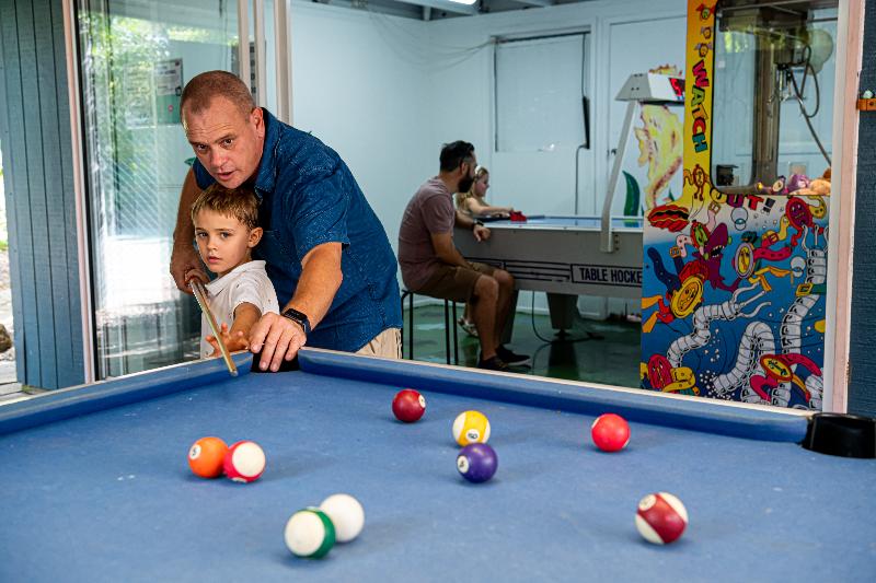 فندق Kellys Beach Resort