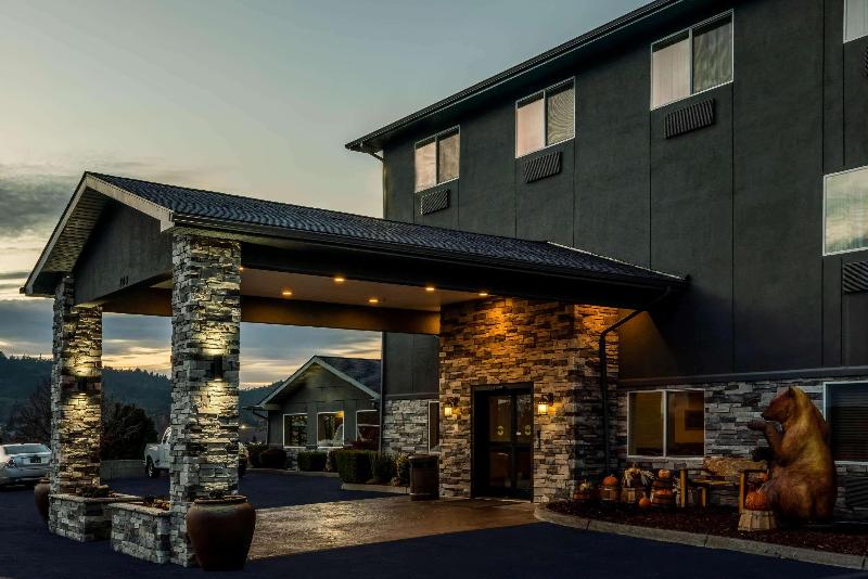 فندق La Quinta By Wyndham Grants Pass