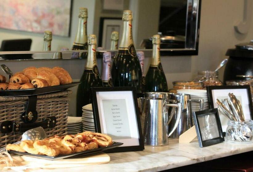 Lancemore Mansion Hotel Werribee Park