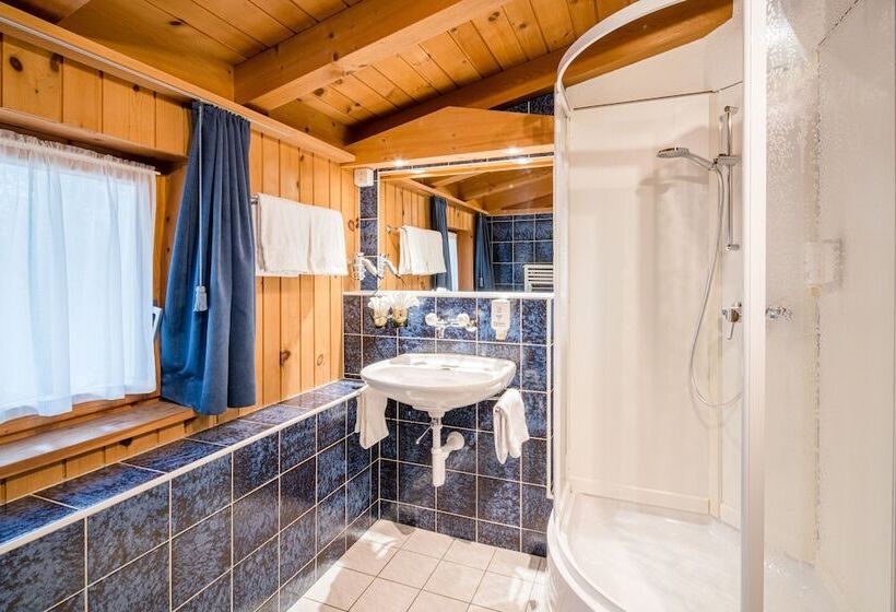 בית מלון כפרי Lindenhof By Crossworld Ag