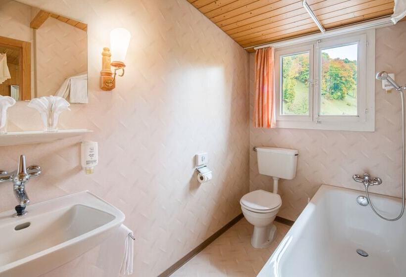 בית מלון כפרי Lindenhof By Crossworld Ag