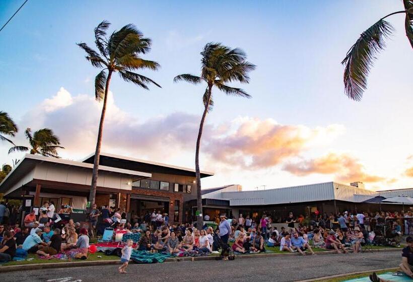 هتل Mackay Seabreeze Apartments