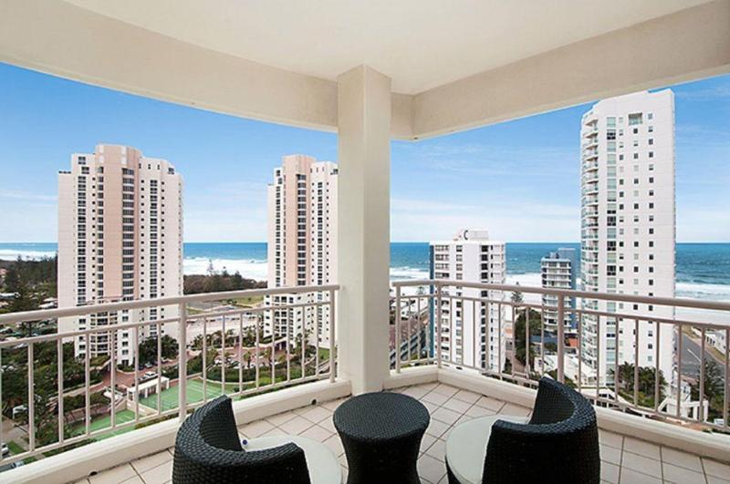 Отель Maldives Resort Main Beach, Gold Coast