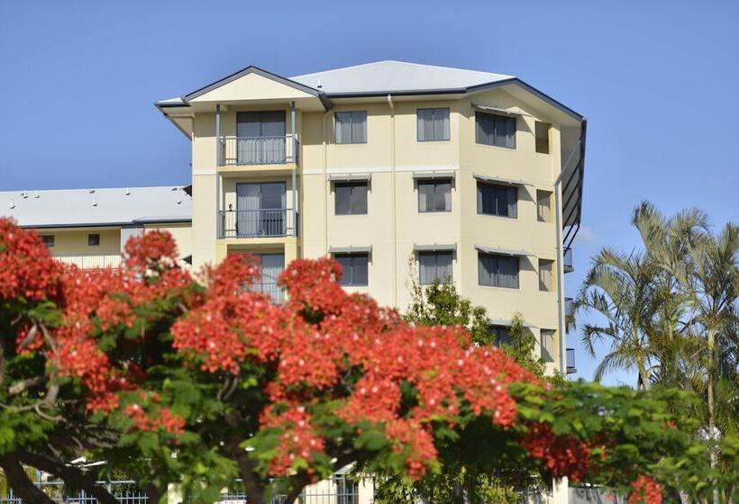 هتل Mantra Hervey Bay