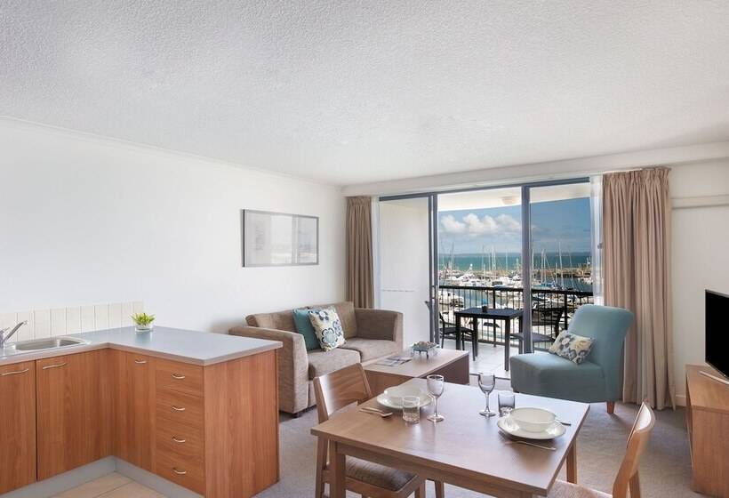 هتل Mantra Hervey Bay