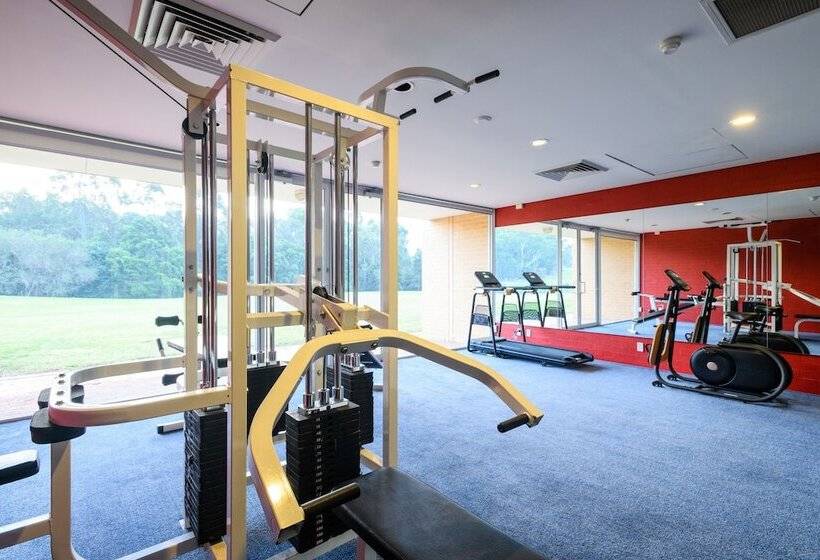 Lakeside Hotel And Conference Centre