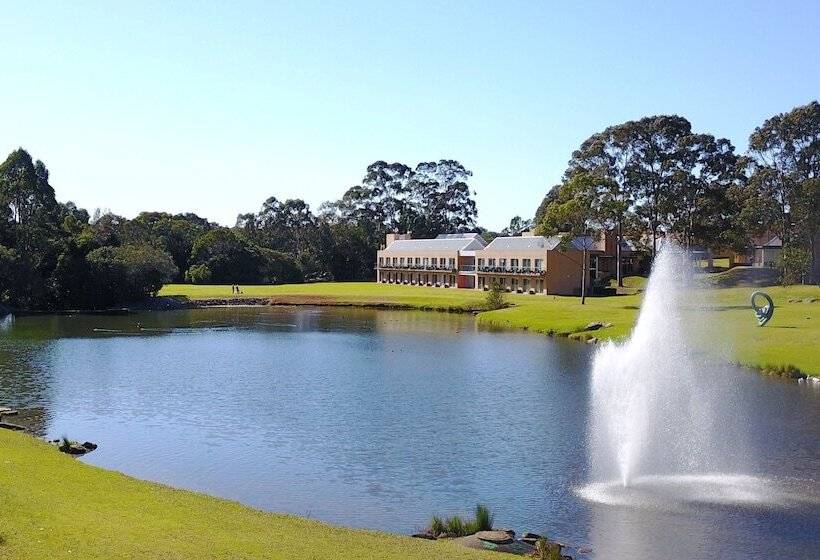 Lakeside Hotel And Conference Centre