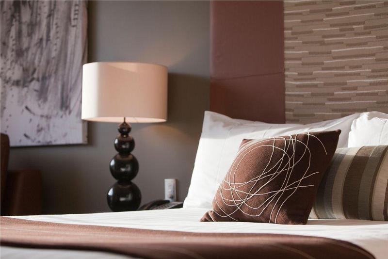 Lakeside Hotel And Conference Centre