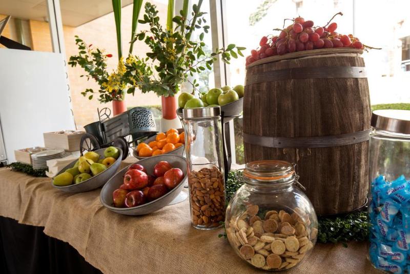 Lakeside Hotel And Conference Centre