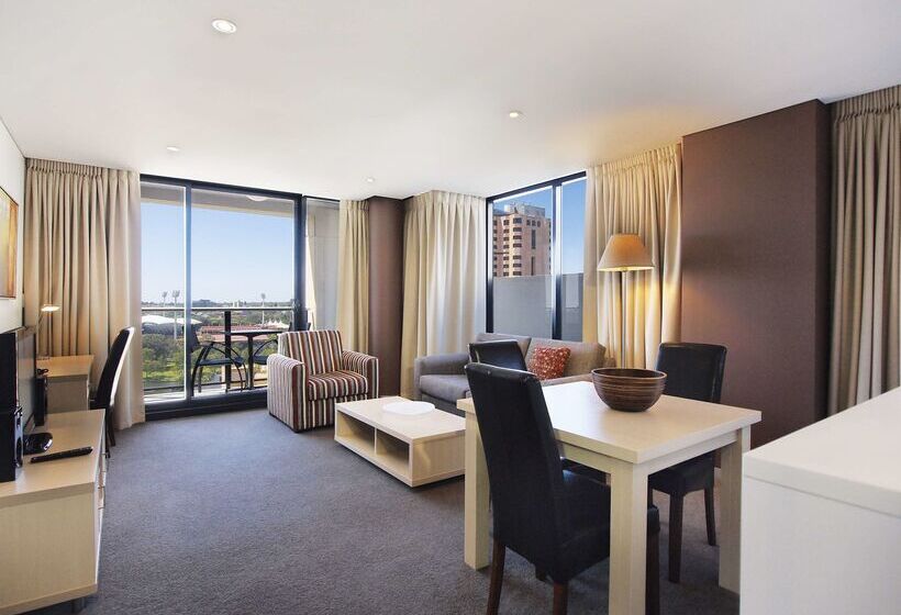 酒店 Oaks Adelaide Horizons Suites