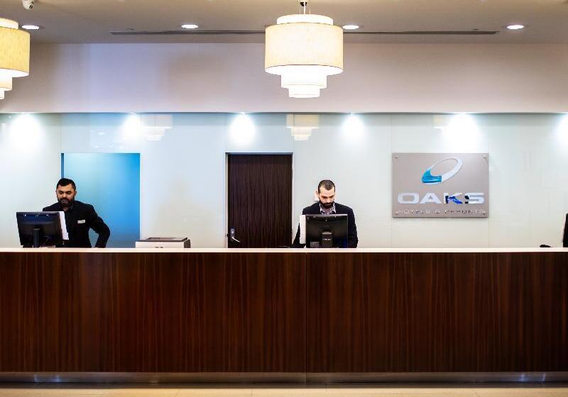 هتل Oaks Glenelg Plaza Pier Suites