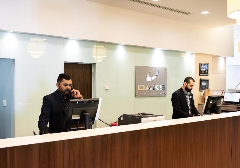 בית מלון כפרי Oaks Glenelg Plaza Pier Suites