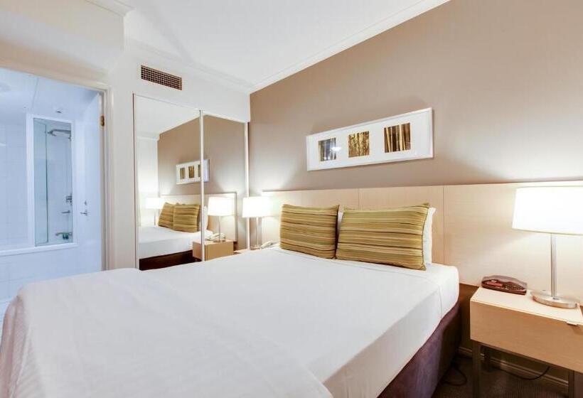 هتل Oakwood  & Apartments Brisbane