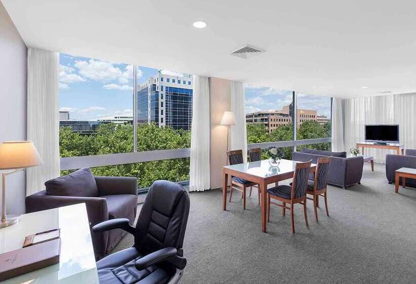 فندق Park Regis Griffin Suites