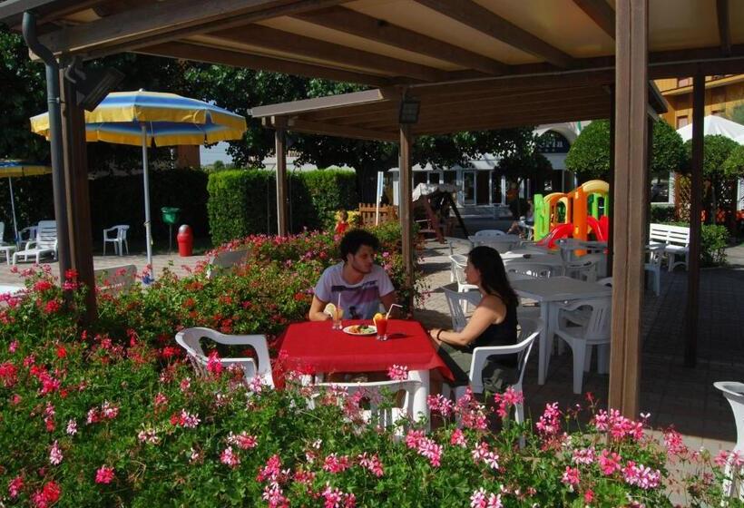 בית מלון כפרי Perla