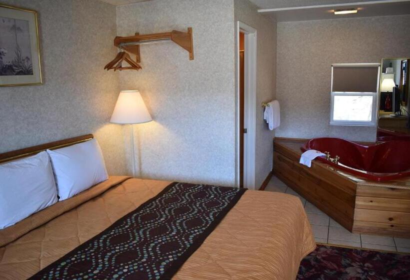 فندق Pocono Night Lodge