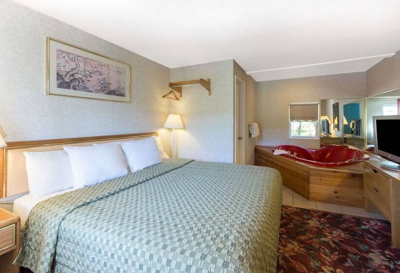 فندق Pocono Night Lodge