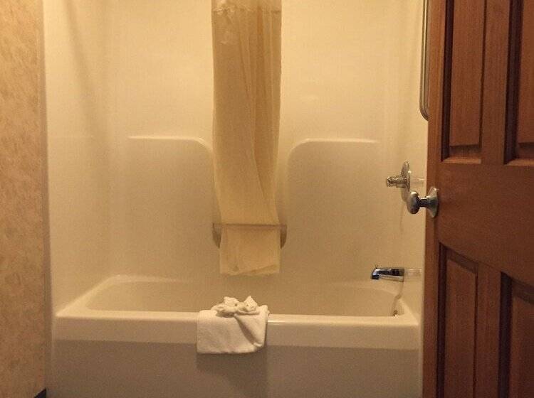 Отель Quality Inn Lake George