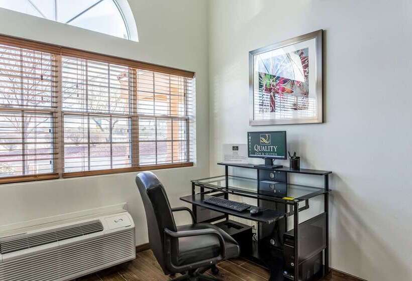 בית מלון כפרי Quality Inn & Suites El Paso I 10