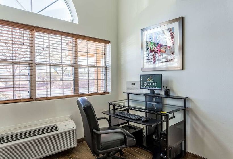 בית מלון כפרי Quality Inn & Suites El Paso I 10
