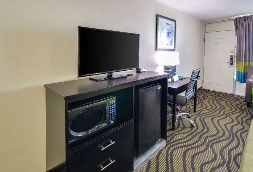 فندق Quality Inn & Suites Hardeeville  Savannah North