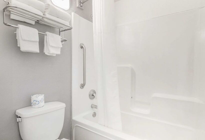 فندق Quality Inn & Suites Hardeeville  Savannah North