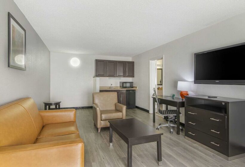 فندق Quality Inn & Suites Hardeeville  Savannah North