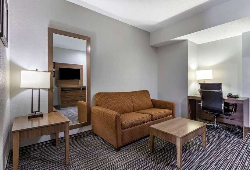 فندق Quality Inn & Suites I 35 E Walnut Hill