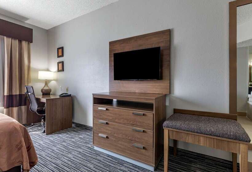 فندق Quality Inn & Suites I 35 E Walnut Hill