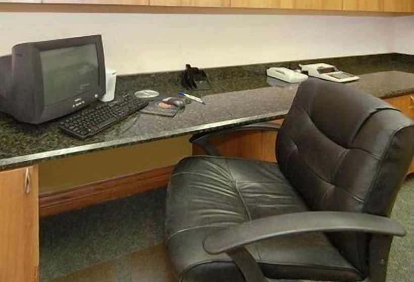 فندق Quality Inn & Suites I 35 E Walnut Hill