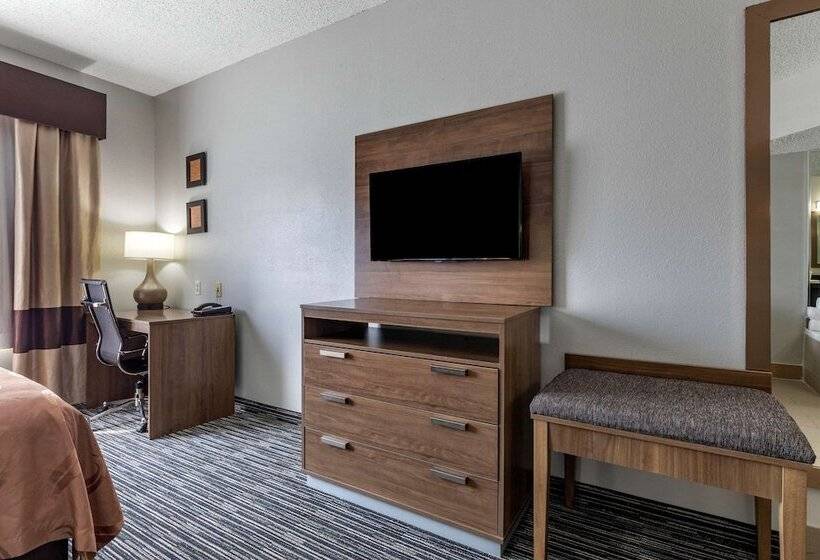 فندق Quality Inn & Suites I 35 E Walnut Hill