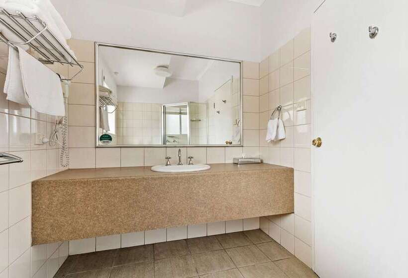 ホテル Quality Inn & Suites The Menzies