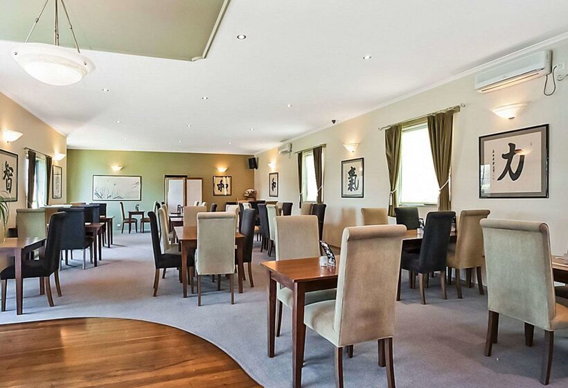 ホテル Quality Inn & Suites The Menzies