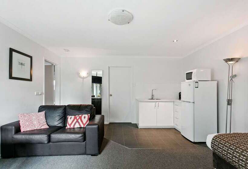 ホテル Quality Inn & Suites The Menzies