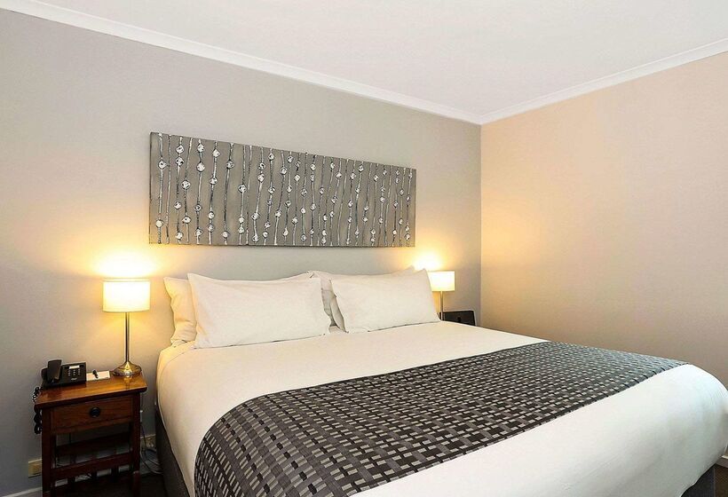 ホテル Quality Inn & Suites The Menzies