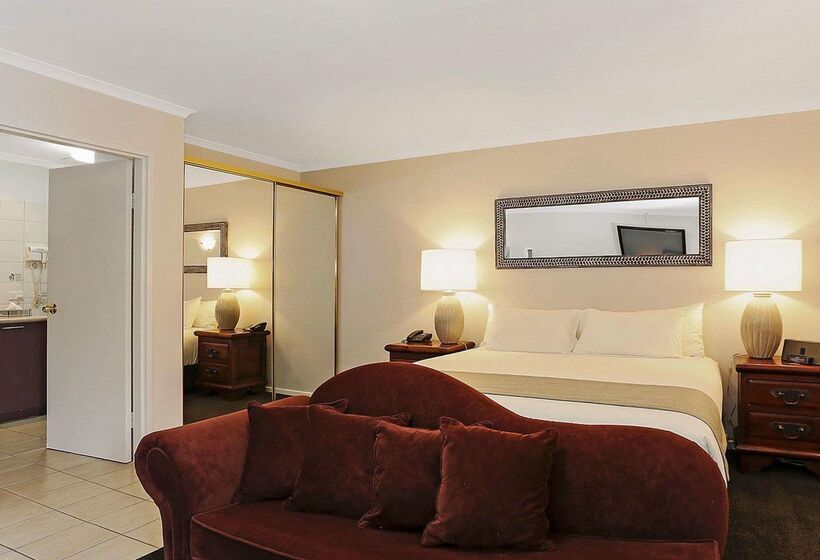 ホテル Quality Inn & Suites The Menzies