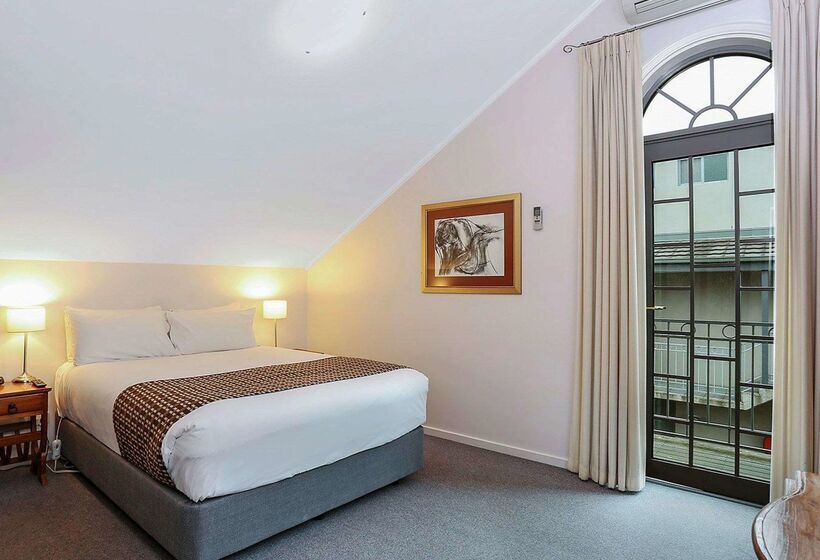 ホテル Quality Inn & Suites The Menzies