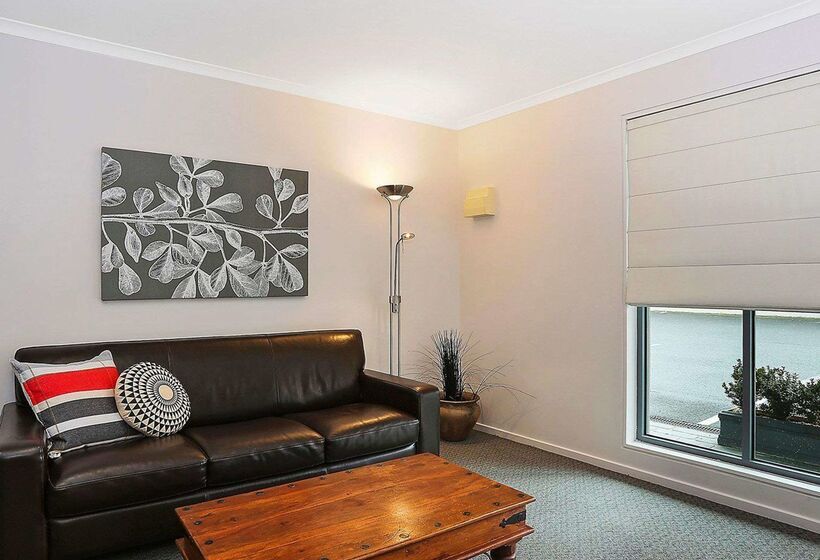 ホテル Quality Inn & Suites The Menzies