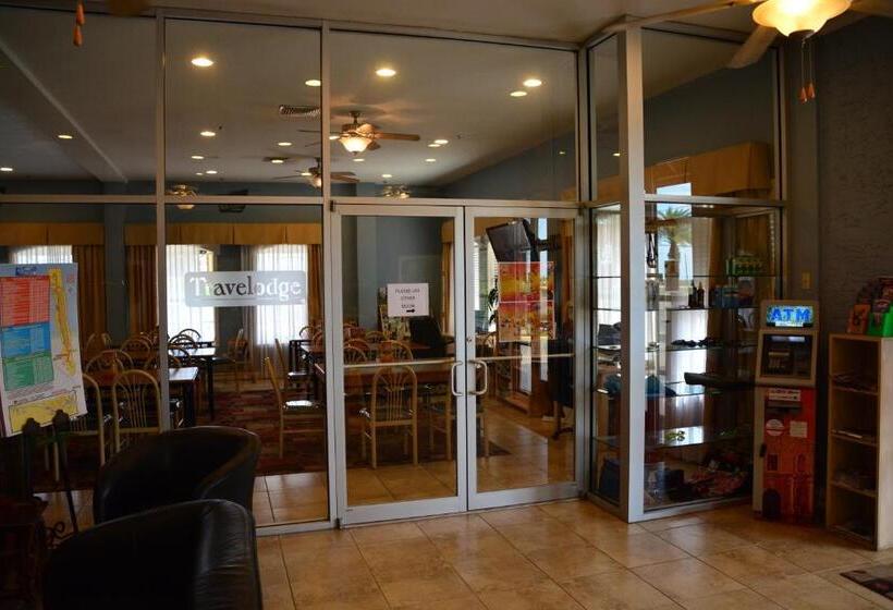 בית מלון כפרי Ramada By Wyndham & Suites South Padre Island