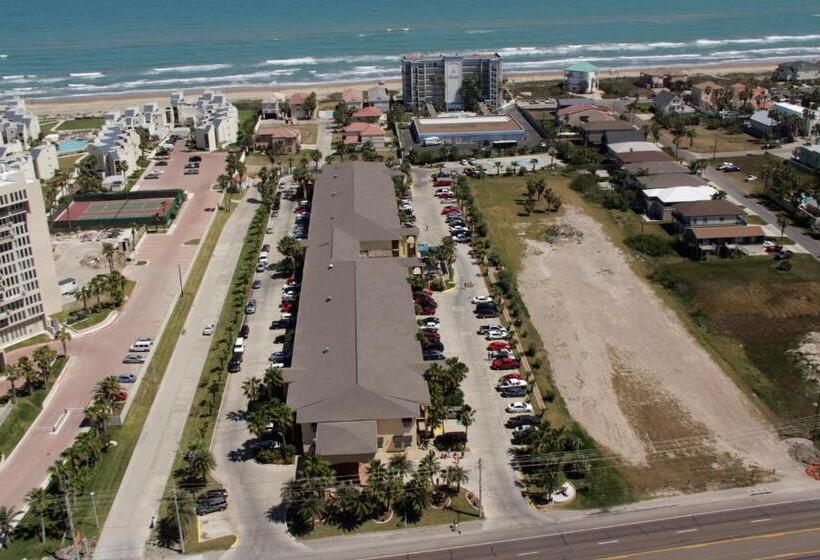 Отель Ramada By Wyndham & Suites South Padre Island
