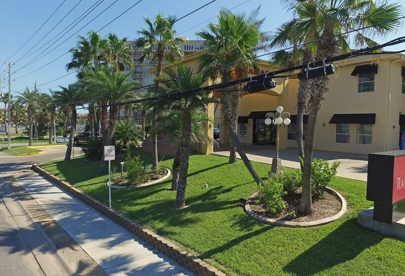 בית מלון כפרי Ramada By Wyndham & Suites South Padre Island