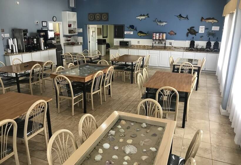 בית מלון כפרי Ramada By Wyndham & Suites South Padre Island