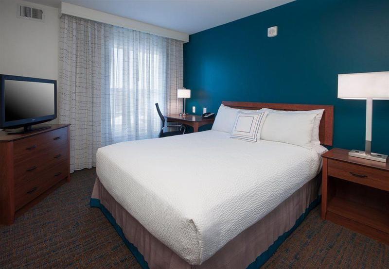 هتل Residence Inn Des Moines West At Jordan Creek Town Center