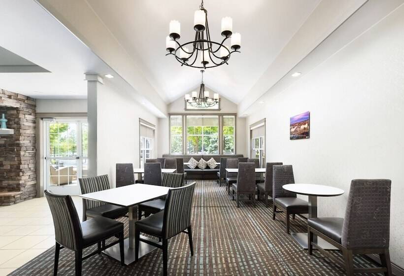 בית מלון כפרי Residence Inn Des Moines West At Jordan Creek Town Center