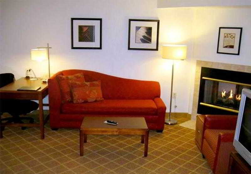 هتل Residence Inn Fort Wayne Southwest