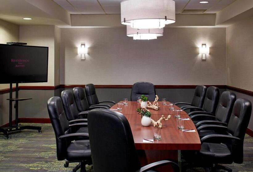 Отель Residence Inn Milwaukee Downtown