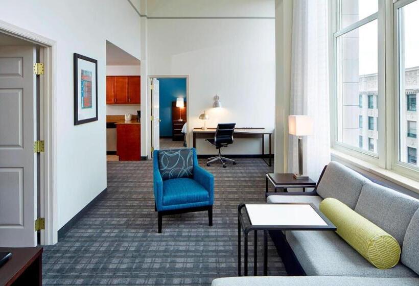 Отель Residence Inn Milwaukee Downtown