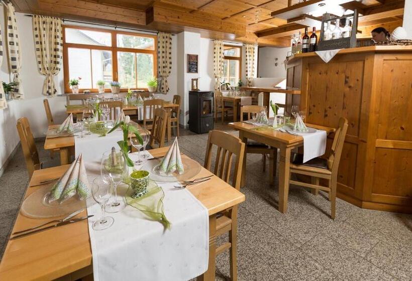 ホテル Restaurant Forellenbach